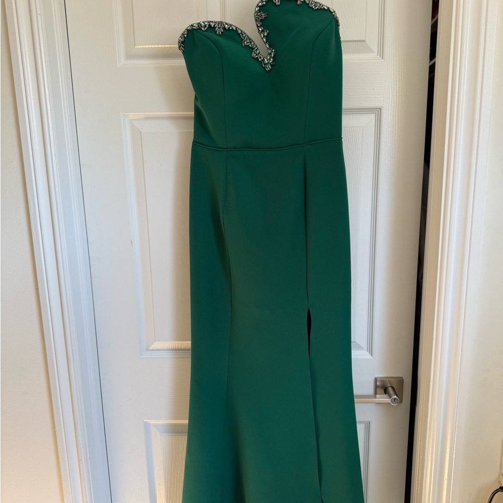 Elegant Green Strapless Dress